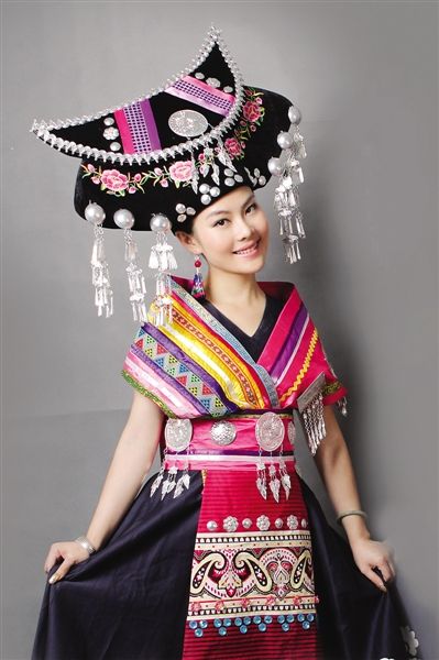 τ���罫ʢװ���ഺ����̨������ͼƭ�� τ���罫ʢװ���ഺ����̨������ͼƭ��