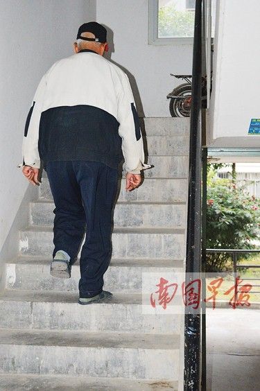 76��ĺ���������ÿ�춼ҫ����18��¥�� 76��ĺ���������ÿ�춼ҫ����18��¥��